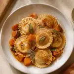 Accompagnement ravioli : butternut rôti, sauge, beurre noisette et parmesan