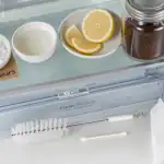 Comment enlever odeur frigo : bicarbonate et vinaigre pour neutraliser les mauvaises odeurs